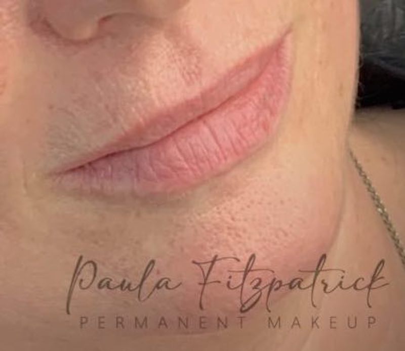 Lip tattoo: pros and cons, types of permanent lip makeup - Elite Look
